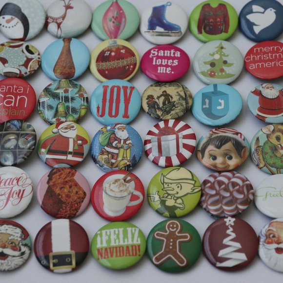 50 Christmas Holiday Mini Buttons Pins JC Penney 2012 Button Pin Set Lot